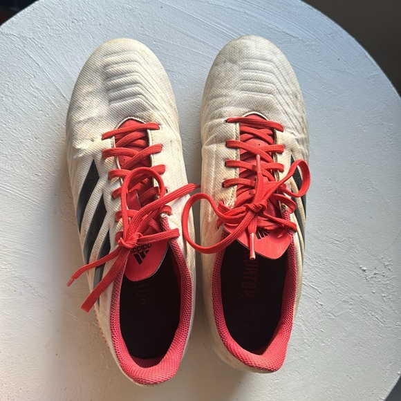 Adidas Predator Cletes - Picture 3 of 4